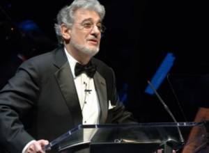 Доминго даст пресс-конференцию в НС