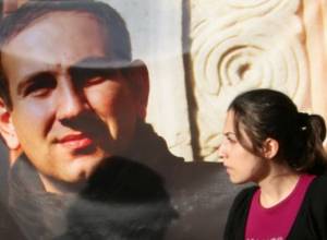 Требуют освободить Никола