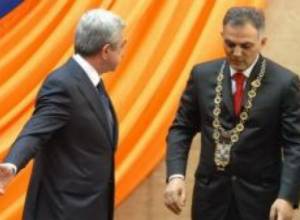 Бегларян подал в отставку