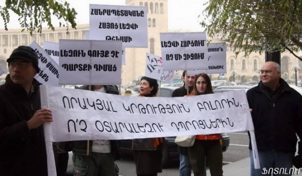 272cf138d8bd319fc67235e7e351fb0a