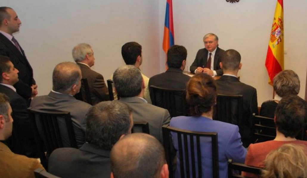 dba0befc7a06477a4068c5b231714014