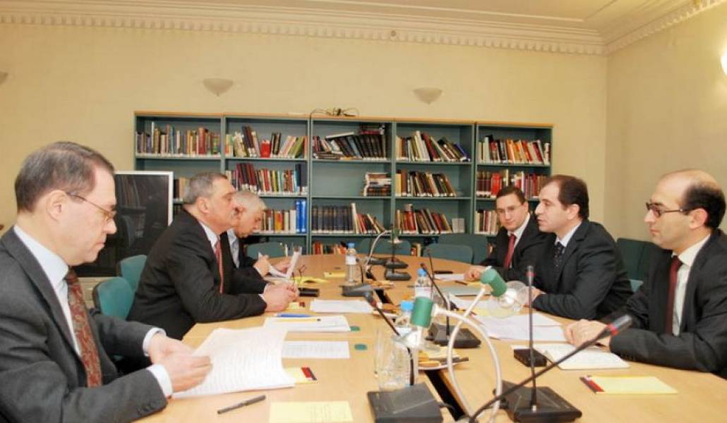 d3d6b47b9bc940d486e02cec7870f938