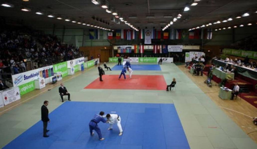 1635240af9a110ddf480297367924b4d