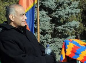 Раффи Ованесяна одного не оставляют