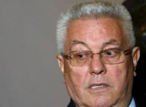 Прибывает в Армению