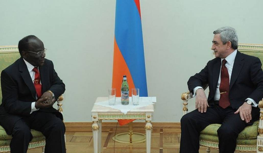 7fec76d261b7b25b7077b91472b6a302