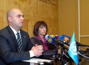 Политическая воля - в области образования.