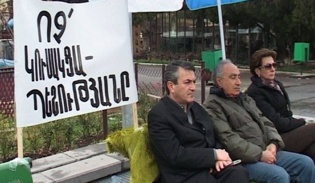 3b10e00f3e283e9e1ee9b472c376487c