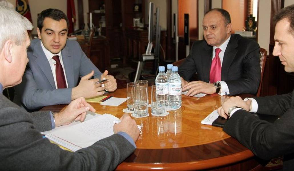 6889de7d8fe57d8959d3ff87e7db7df7