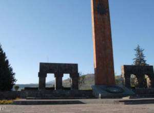 Дань памяти в Степанакерте