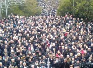 Митинг начинается