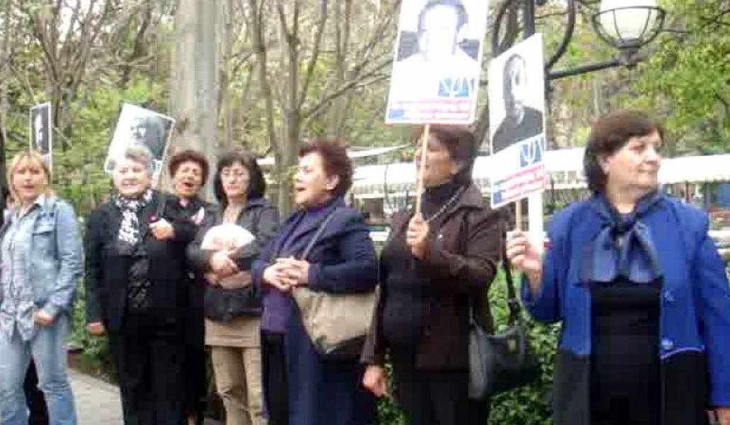 f30bc28ce3e12a5ac78556b566256d60