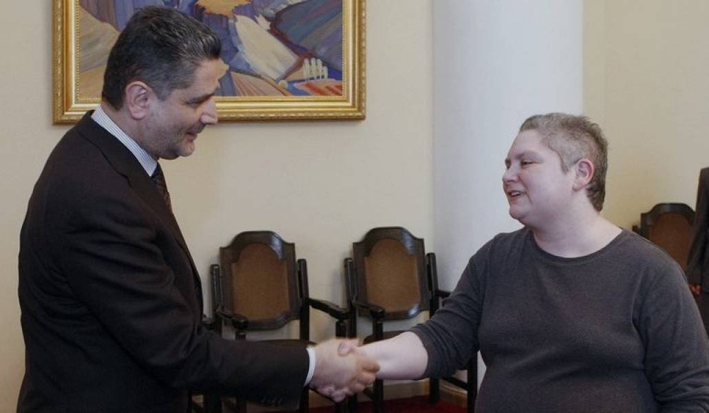 3f30039262ee076f27131cf67cf2a4bc