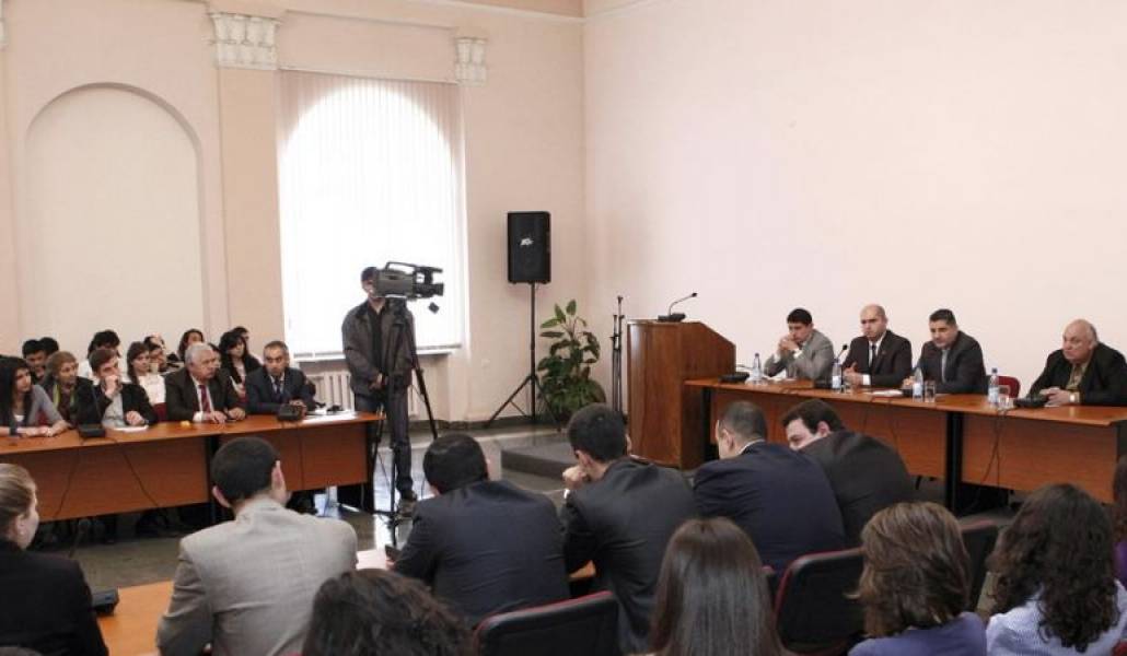 c8139913962e1d2ea3de67cc94d38c25