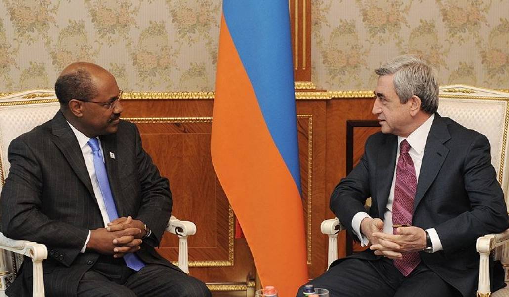 715b796f4e2eeea52008e13a8650443c