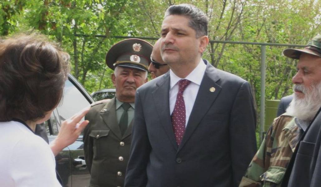 1b7de03e8a68a1985048f42cf8d0e859