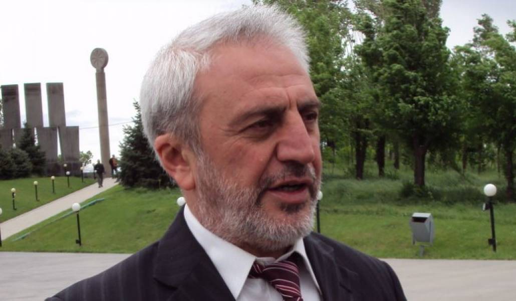 980266925f9a264b8acfc9e86145cabf