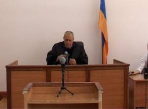 3 млн.драм адвокату?