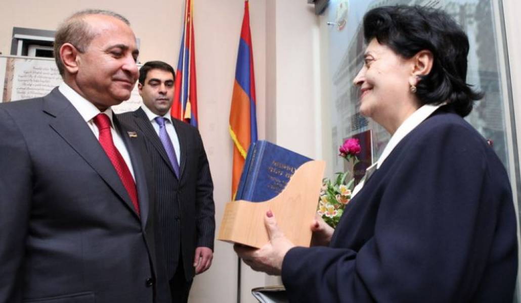 495b246937419fcc5d4e302b75a0304e