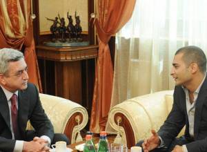 Саргсян принял Дарчиняна