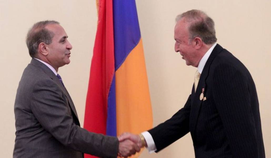 07876e26ea964a35a64542fcab53a800