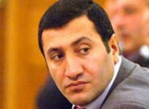 «Еркир» заплатит депутату, но немного