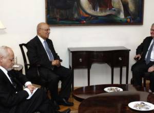 Палестинцы просят поддержки у РА