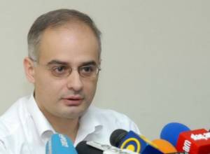 Левон Тер-Петросян ответит на митинге