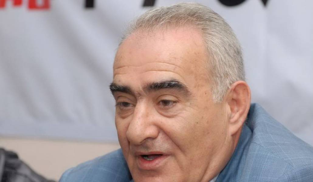 4ed35ad2c40e8f5cc176b5186f5dc1e5