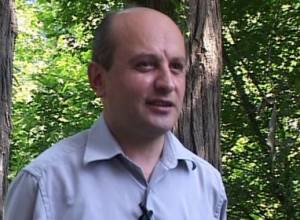 "Премьер-министр не различает шутки"