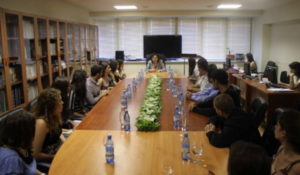 c8b65de2b2e0a7cd44c2e7a98c805ed3