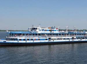 Спасатели продолжают работать вблизи Казани