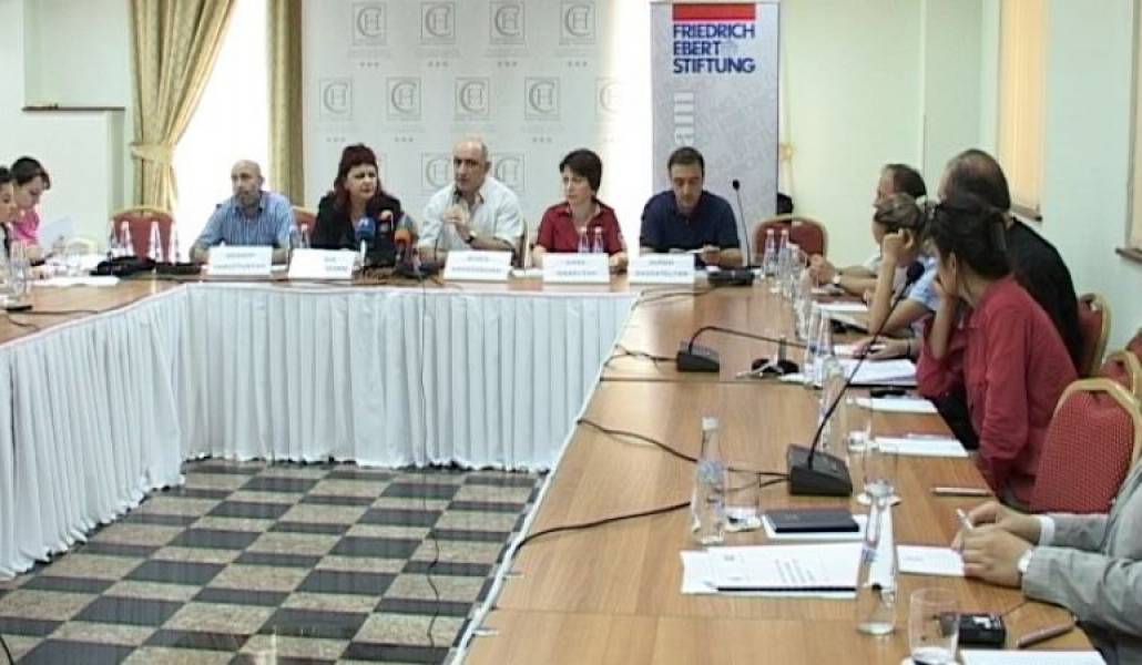 9023f827db8438c267a732fc445b47e8