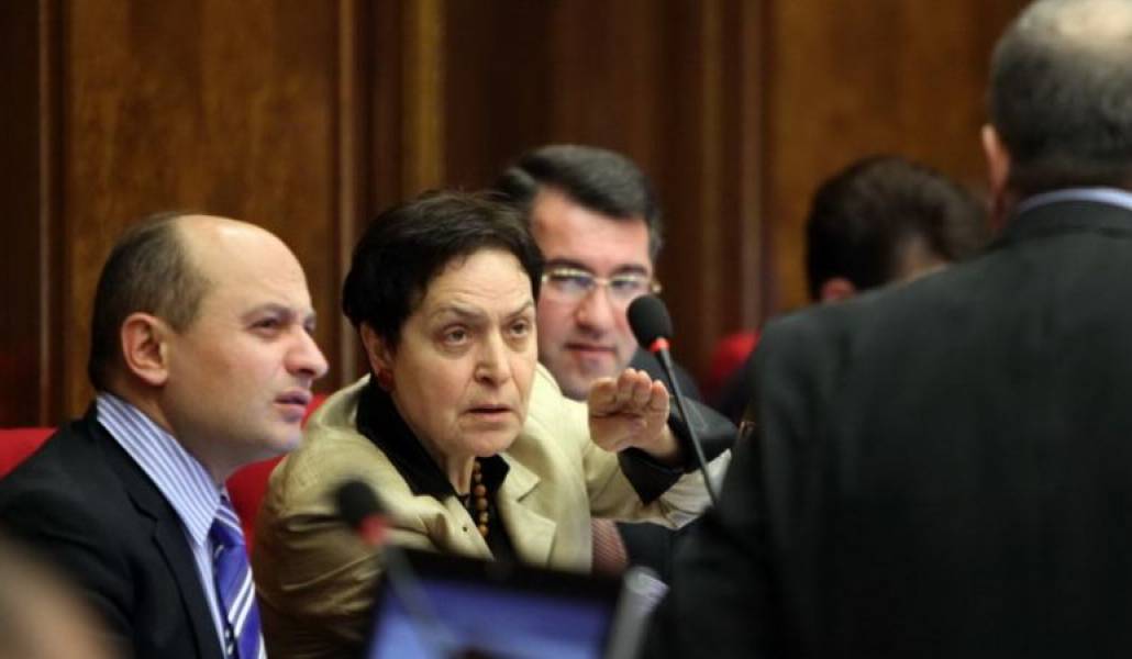 e74cabb2220aa871c695d28028f19bb7