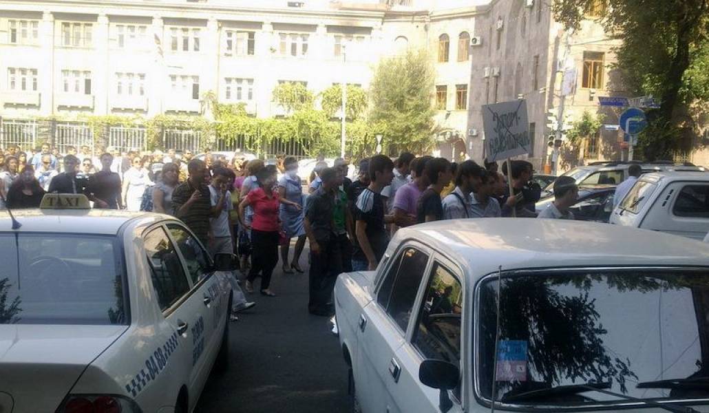 2613f8046340bc2f67b0127f37b5f6c6