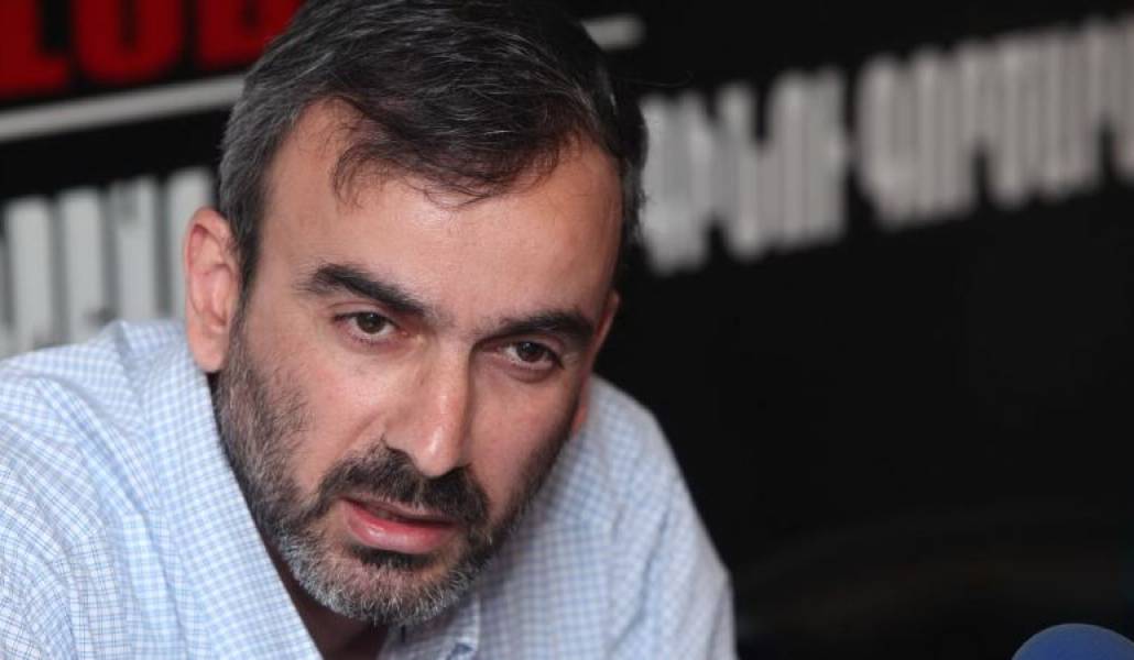 fd7af43606e1e8c79d6d16f9e859eb1b