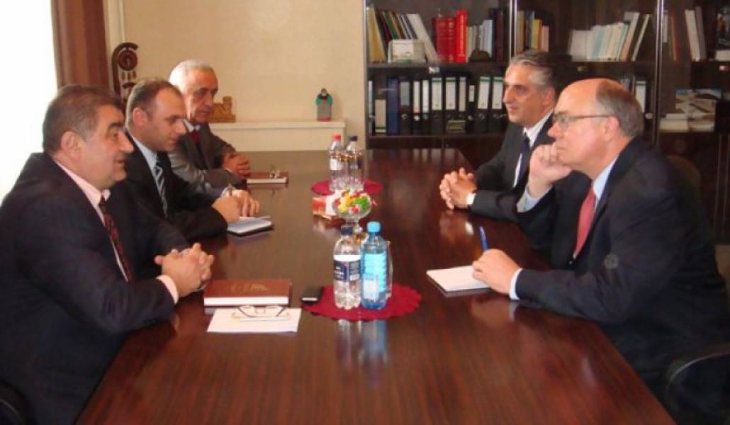 13df6741c54acee032b46f1bc8cf25c7