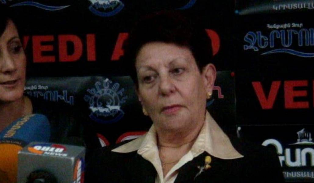 41d43b147df373f4aa4b61bf7cfa2089