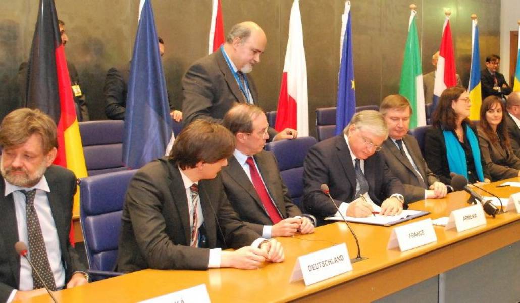 904bb135e44d970be6eb28d5ce22c89a