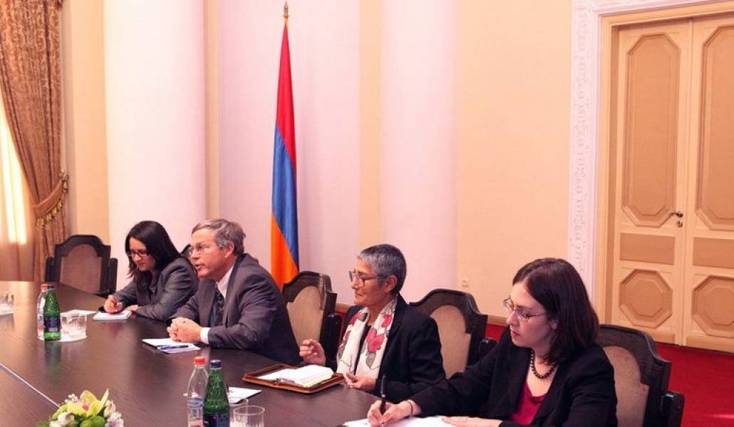 d7989c1b529d037c78f2cd9f13ded4f5