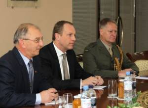 Встреча посла и министра обороны