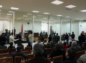 Командир роты дает показания