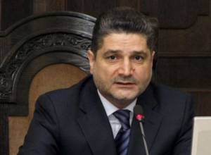 Тигран Саргсян - делегат