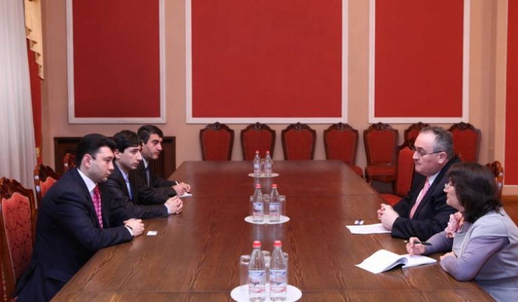 0aa6fc05e0214800d2887b7892e3f695