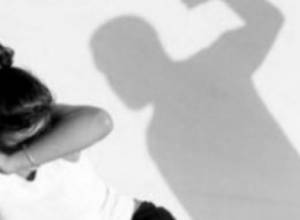 Девушку 9 лет держали взаперти, в ванной