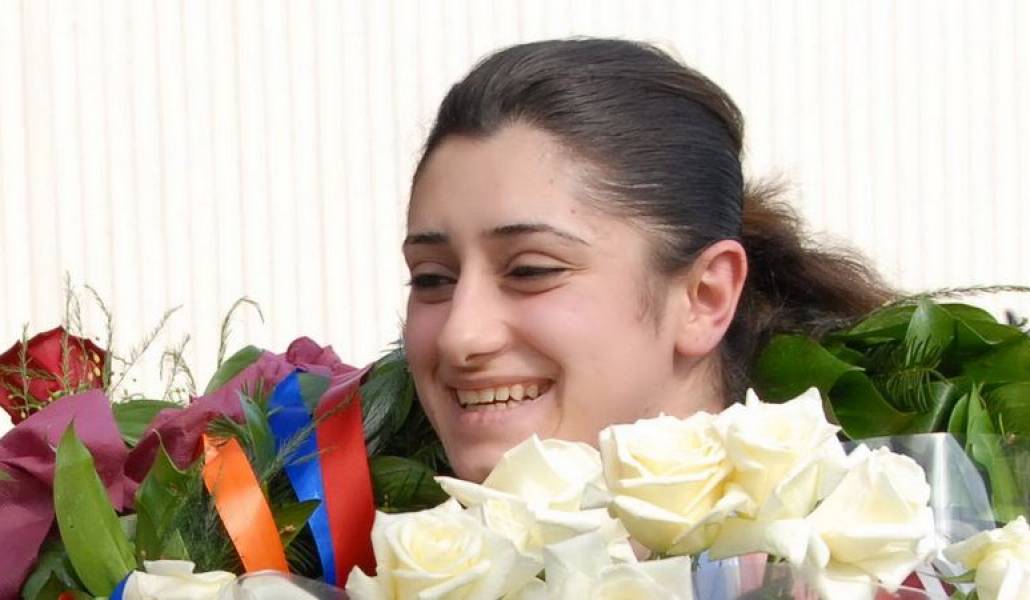 644d0d2d39264f44f3ca2db3f541ee96