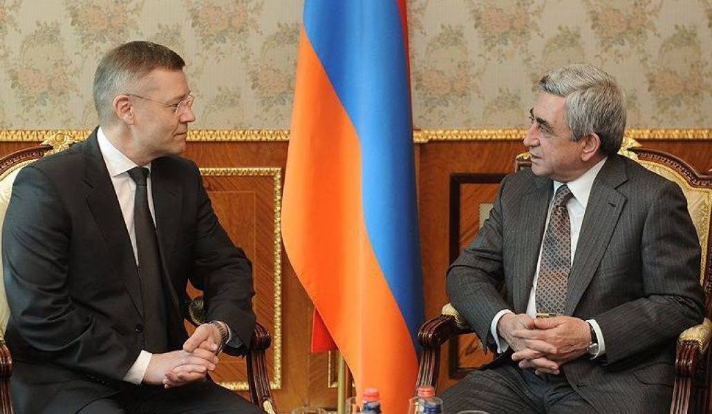 5848256f925c426d5f7efbd6f6678ee4