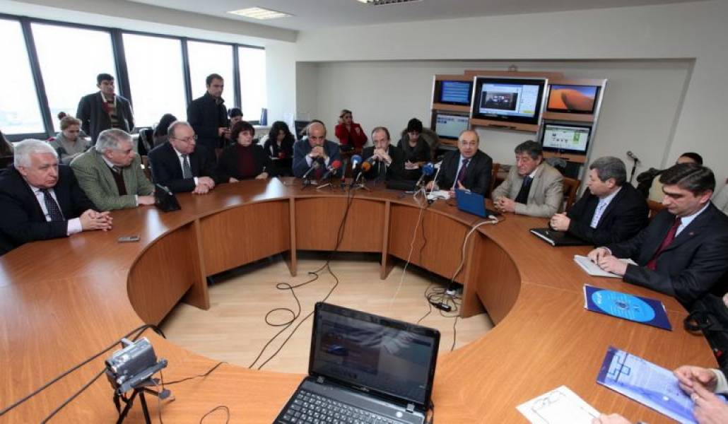 00e7cb594b5e7b1cfc2ce296e4e01713