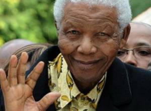 Нельсона Манделу прооперировали