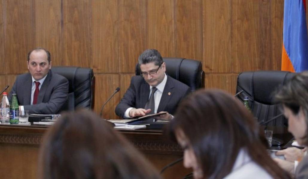 24c3f08c84e02bfacca8174856f0395c